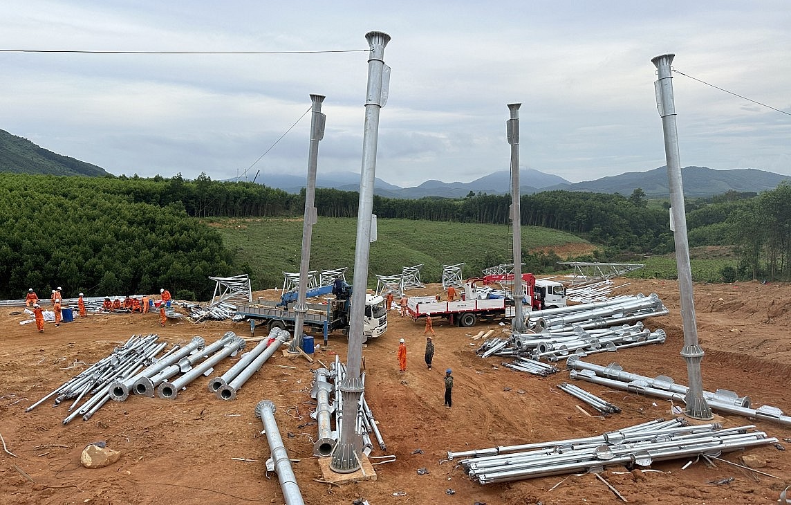 Dự án đường dây 500kV mạch 3: Đoàn kết, chung sức đồng lòng vì an ninh năng lượng quốc gia Đoàn kết chung sức, đồng lòng đưa dự án đường dây 500kV mạch 3 hoàn thành đúng tiến độ