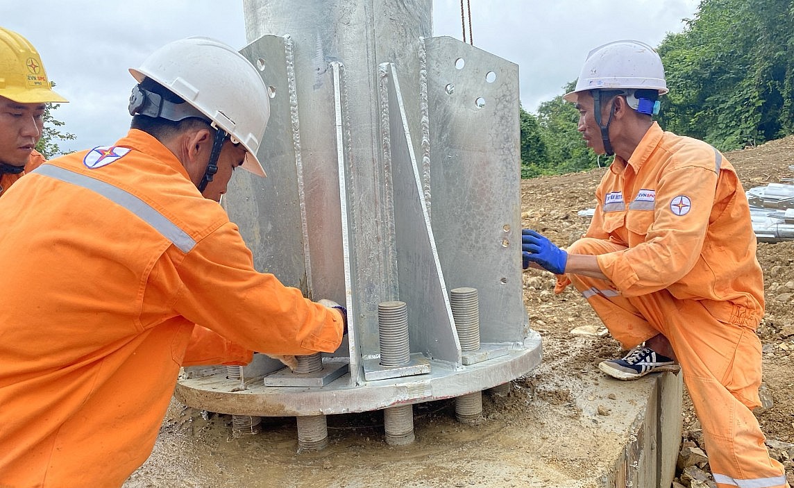 Dự án đường dây 500kV mạch 3: Đoàn kết, chung sức đồng lòng vì an ninh năng lượng quốc gia Đoàn kết chung sức, đồng lòng đưa dự án đường dây 500kV mạch 3 hoàn thành đúng tiến độ