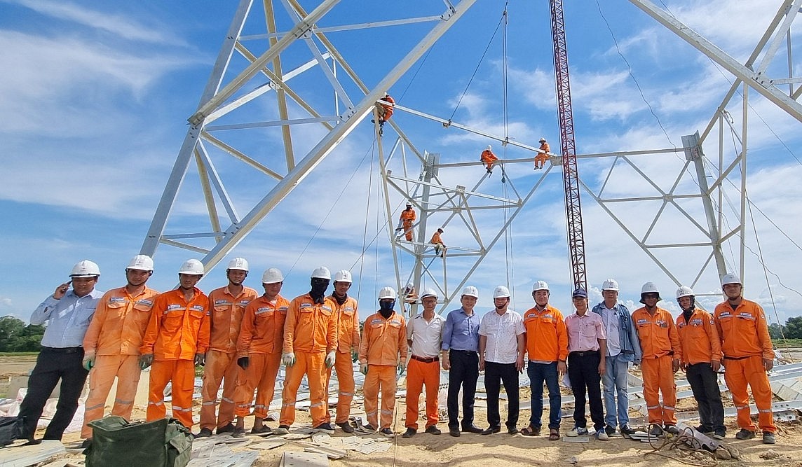 Đoàn kết chung sức, đồng lòng đưa dự án đường dây 500kV mạch 3 hoàn thành đúng tiến độ