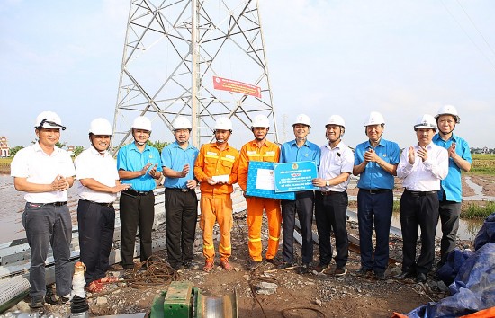 chung suc dong long dua du an duong day 500kv mach 3 ve dich