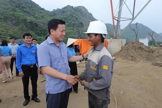 goi thau dau tien du an duong day 500 kv mach 3 tai thanh hoa ve dich