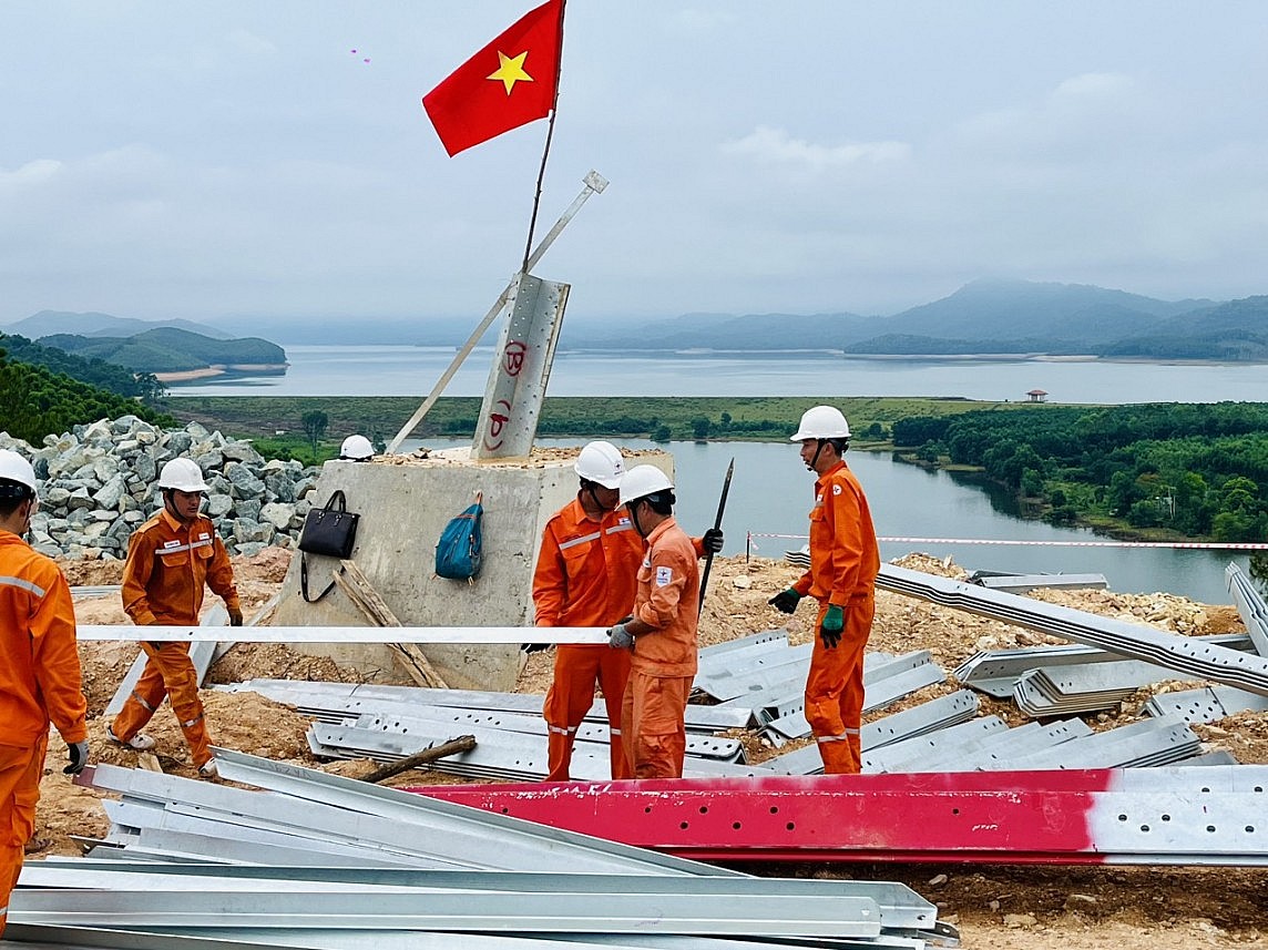 Đóng điện, khởi công 85 công trình lưới điện 5 tháng đầu năm