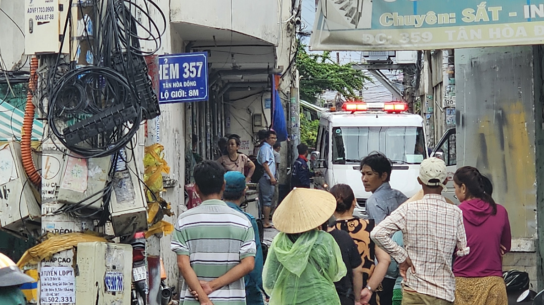 tp ho chi minh chay phong tro vao rang sang mot nguoi phu nu tu vong