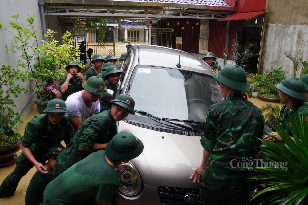 Bộ đội Biên phòng tỉnh Hà Giang huy động hơn 100 chiến sĩ ứng cứu kịp thời hậu quả mưa lũ