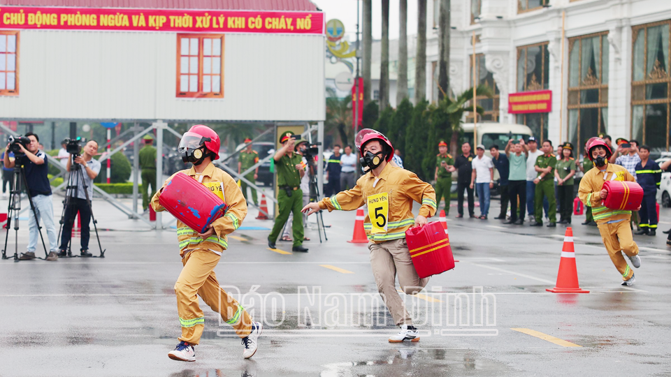 Nam Định giành giải nhất toàn đoàn hội thi nghiệp vụ chữa cháy và cứu nạn cứu hộ