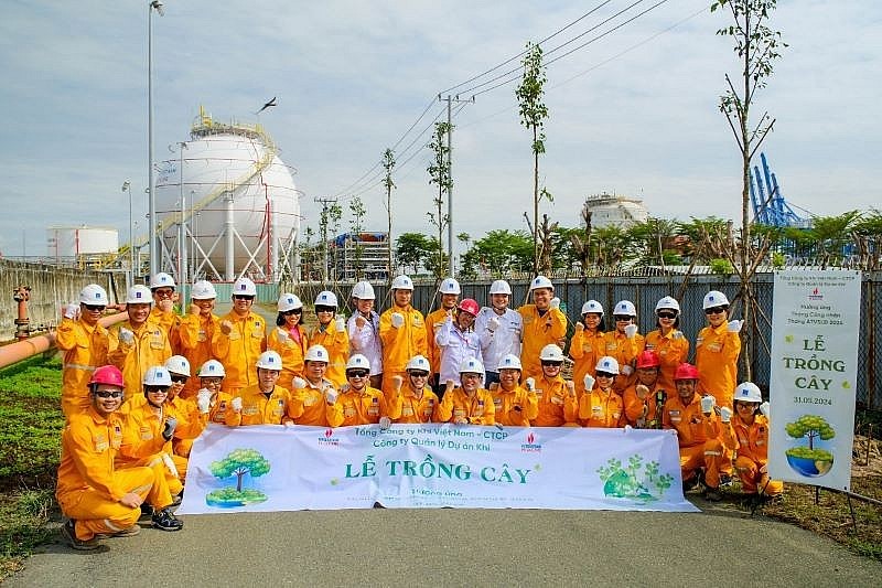 Lễ trồng cây tại Dự án Bồn chứa LPG Thị Vải