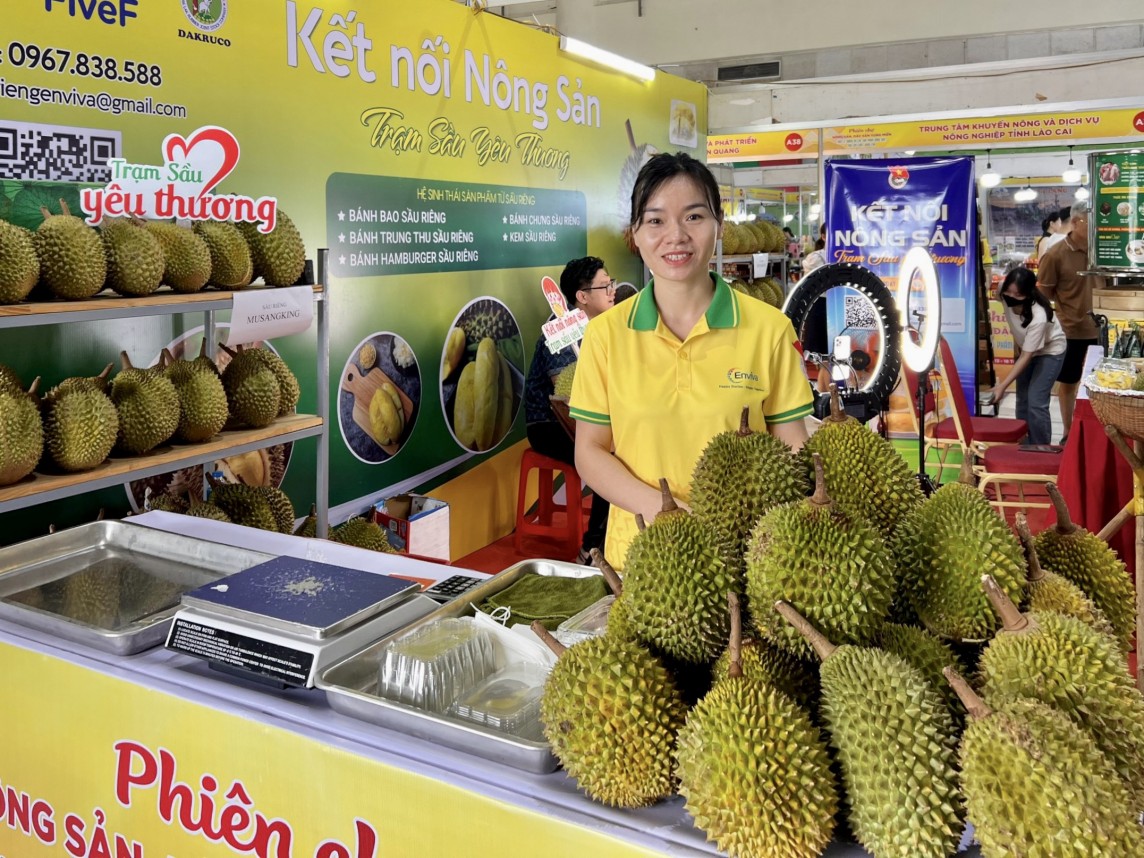 Phiên chợ nông sản - Cơ hội tìm kiếm đầu ra cho sản phẩm tiêu biểu của các địa phương