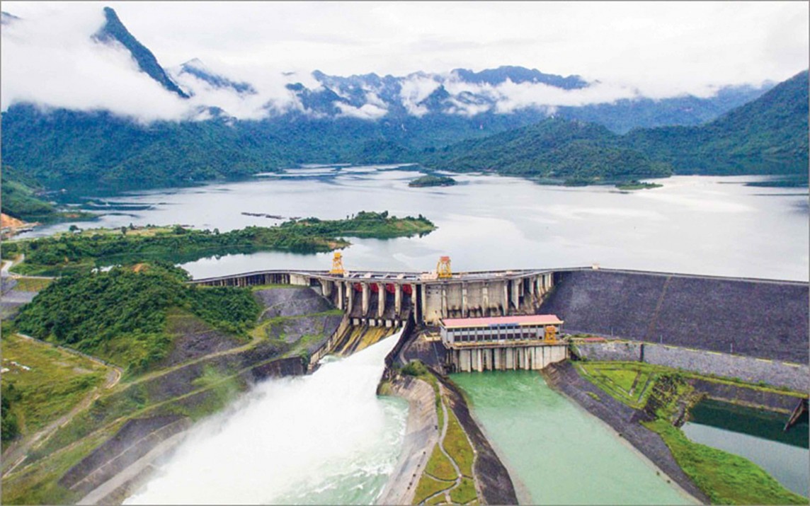 Hôm nay, hồ thủy điện Tuyên Quang mở thêm cửa xả đáy