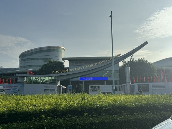 rac thai bua vay hoc vien can bo tp ho chi minh