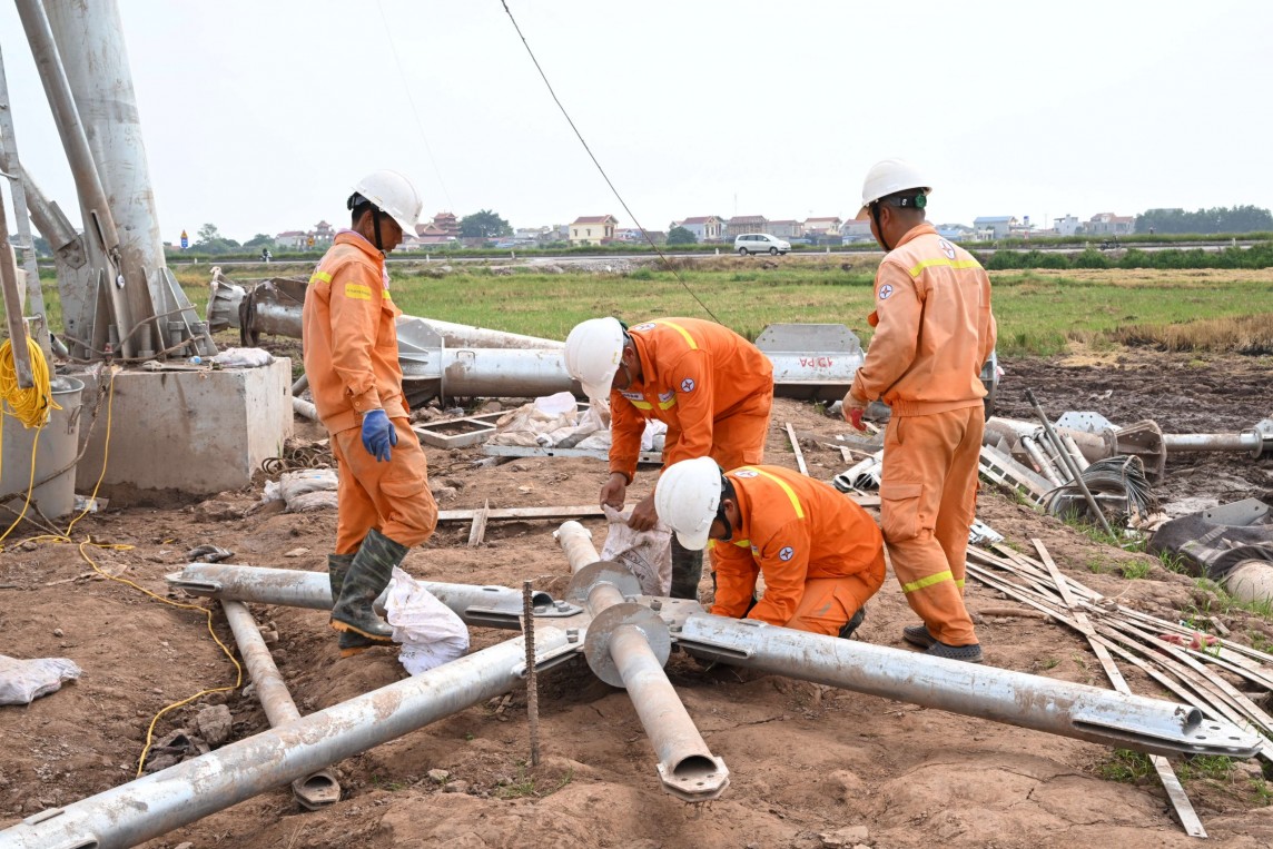 Bộ trưởng Bộ Công Thương kiểm tra tiến độ Đường dây 500 kV mạch 3 từ Thanh Hóa  Phố Nối