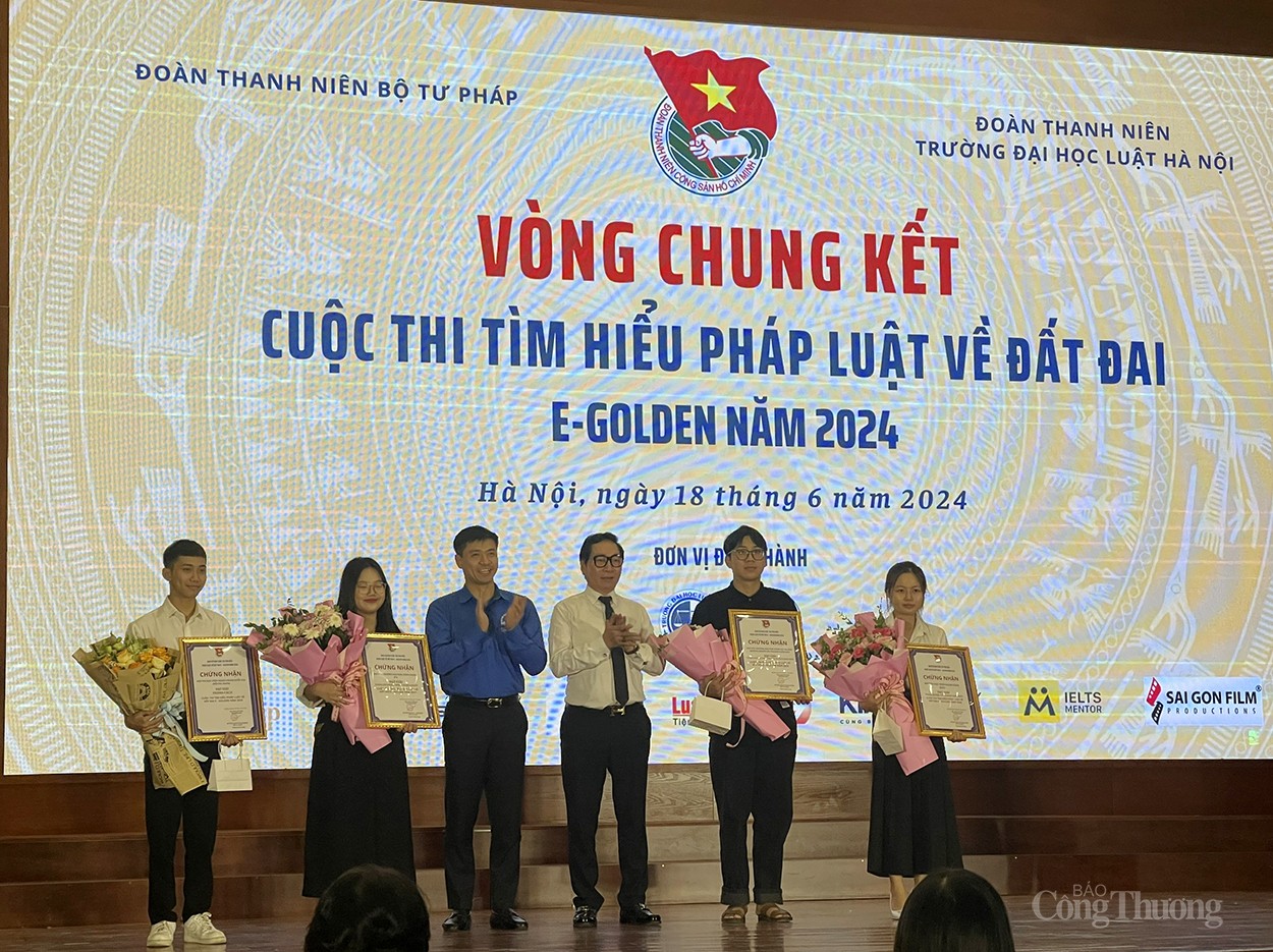 Sinh viên Luật Hà Nội giành quán quân cuộc thi tìm hiểu pháp luật về đất đai 2024