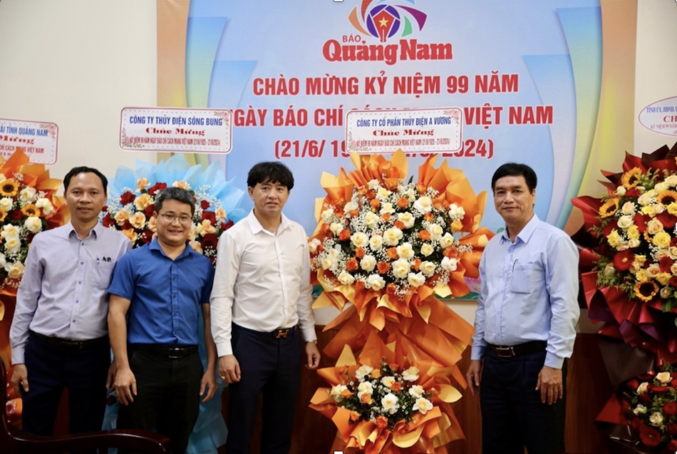 Công ty Thủy điện Sông Bung đến thăm và chúc mừng các Cơ quan thông tấn, Báo chí