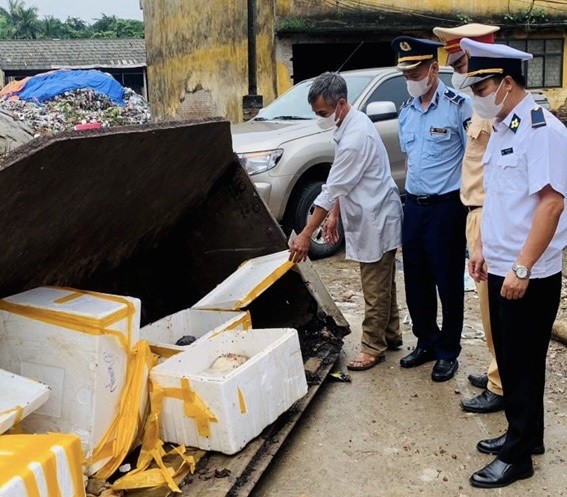 Phú Thọ: Ngăn chặn, xử lý nhiều vụ vận chuyển sản phẩm động vật không đảm bảo an toàn thực phẩm