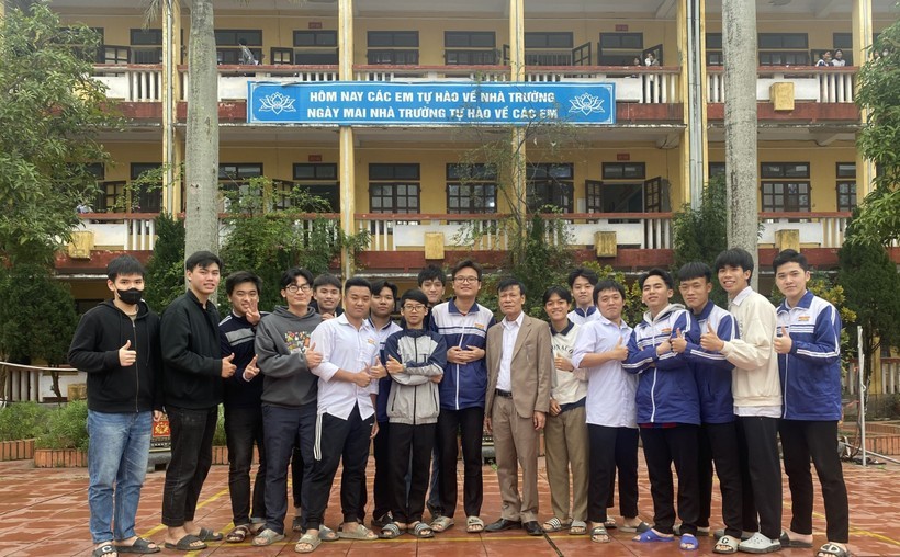 Thủ khoa đánh giá tư duy Đại học Bách khoa Hà Nội bật mí bí quyết giành điểm cao