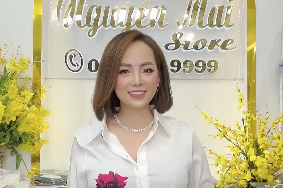 Nguyễn Mai Store chủ yếu livestream bán hàng trên Facebook. Ảnh: Nguyễn Mai.