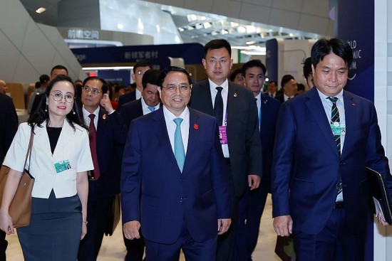 thu tuong pham minh chinh tham du phien khai mac toan the hoi nghi wef dai lien
