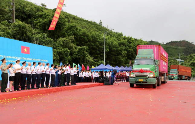 Quảng Ninh: Chính thức mở cặp cửa khẩu song phương Hoành Mô - Động Trung