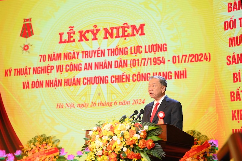 Chủ tịch nước Tô Lâm trao phần thưởng cao quý tặng lực lượng Kỹ thuật nghiệp vụ CAND