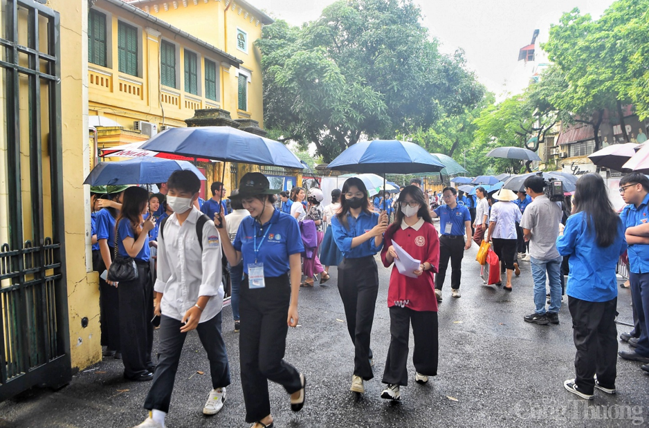 Hà Nội “phủ xanh” màu áo tình nguyện sẵn sàng tiếp sức mùa thi THPT 2024 Hà Nội “phủ xanh” màu áo tình nguyện sẵn sàng tiếp sức mùa thi THPT 2024
