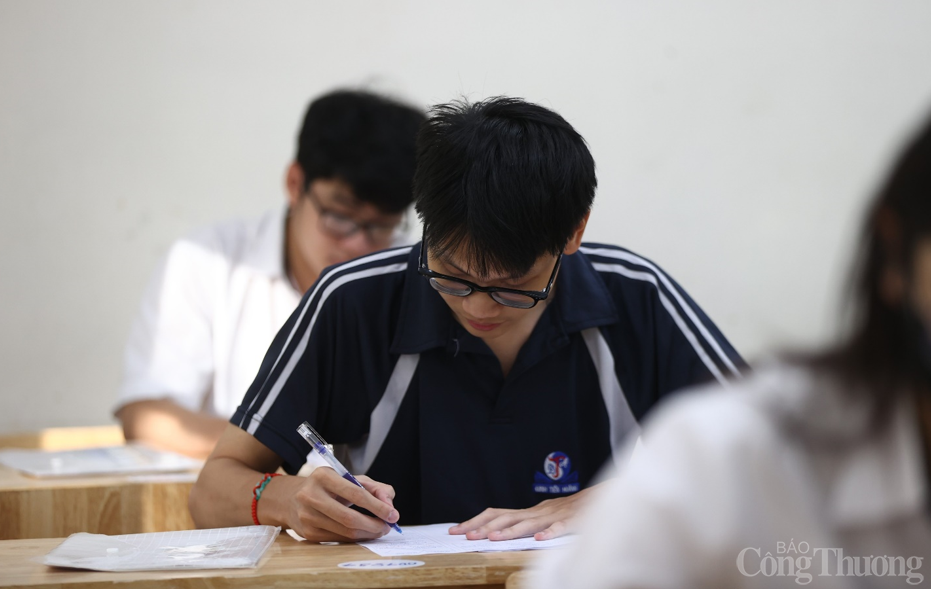 hom nay 67 thi sinh thuc hanh dang ky nguyen vong xet tuyen dai hoc