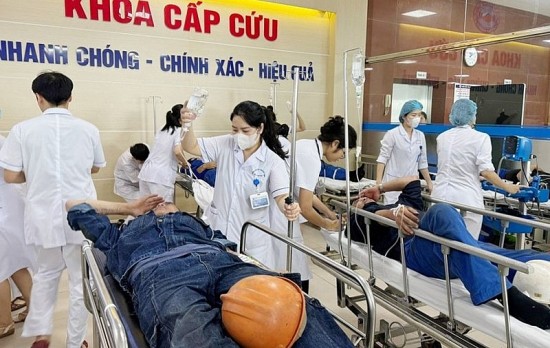 vu gan 180 cong nhan ngo doc tai hai phong dinh chi hoat dong bep an tap the cong ty