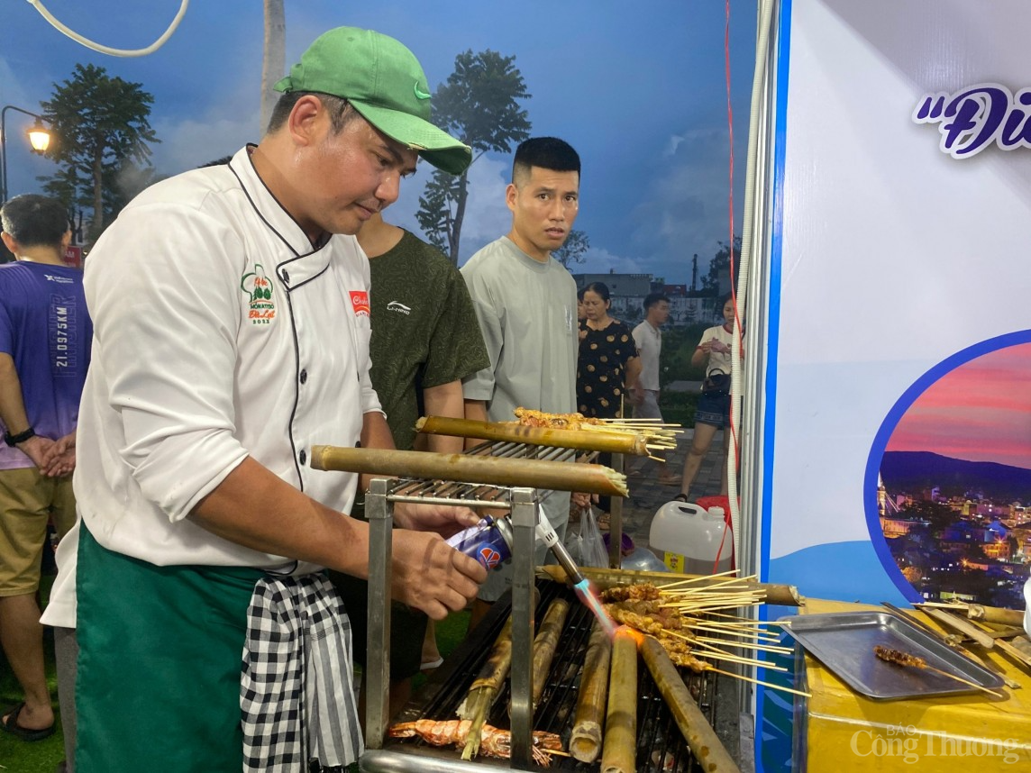 Liên hoan văn hóa ẩm thực xứ Thanh 2024: Nông sản Việt “trẩy hội”