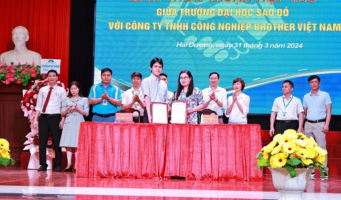 Trường Đại học Sao Đỏ: Tăng cường hợp tác với doanh nghiệp, nâng cao chất lượng nguồn nhân lực Trường Đại học Sao Đỏ: Tăng cường hợp tác với doanh nghiệp, nâng cao chất lượng nguồn nhân lực