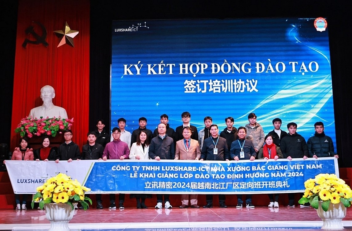 Trường Đại học Sao Đỏ: Tăng cường hợp tác với doanh nghiệp, nâng cao chất lượng nguồn nhân lực Trường Đại học Sao Đỏ: Tăng cường hợp tác với doanh nghiệp, nâng cao chất lượng nguồn nhân lực