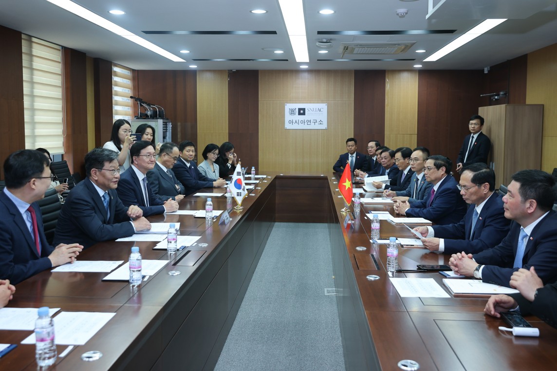 Chùm ảnh: Những hoạt động quan trọng của Bộ trưởng Nguyễn Hồng Diên tại Hàn Quốc Chùm ảnh: Những hoạt động quan trọng của Bộ trưởng Nguyễn Hồng Diên tại Hàn Quốc