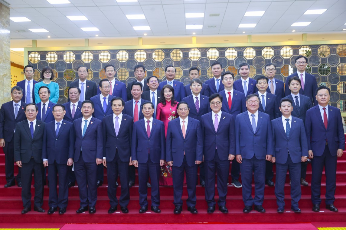 Chùm ảnh: Những hoạt động quan trọng của Bộ trưởng Nguyễn Hồng Diên tại Hàn Quốc Chùm ảnh: Những hoạt động quan trọng của Bộ trưởng Nguyễn Hồng Diên tại Hàn Quốc