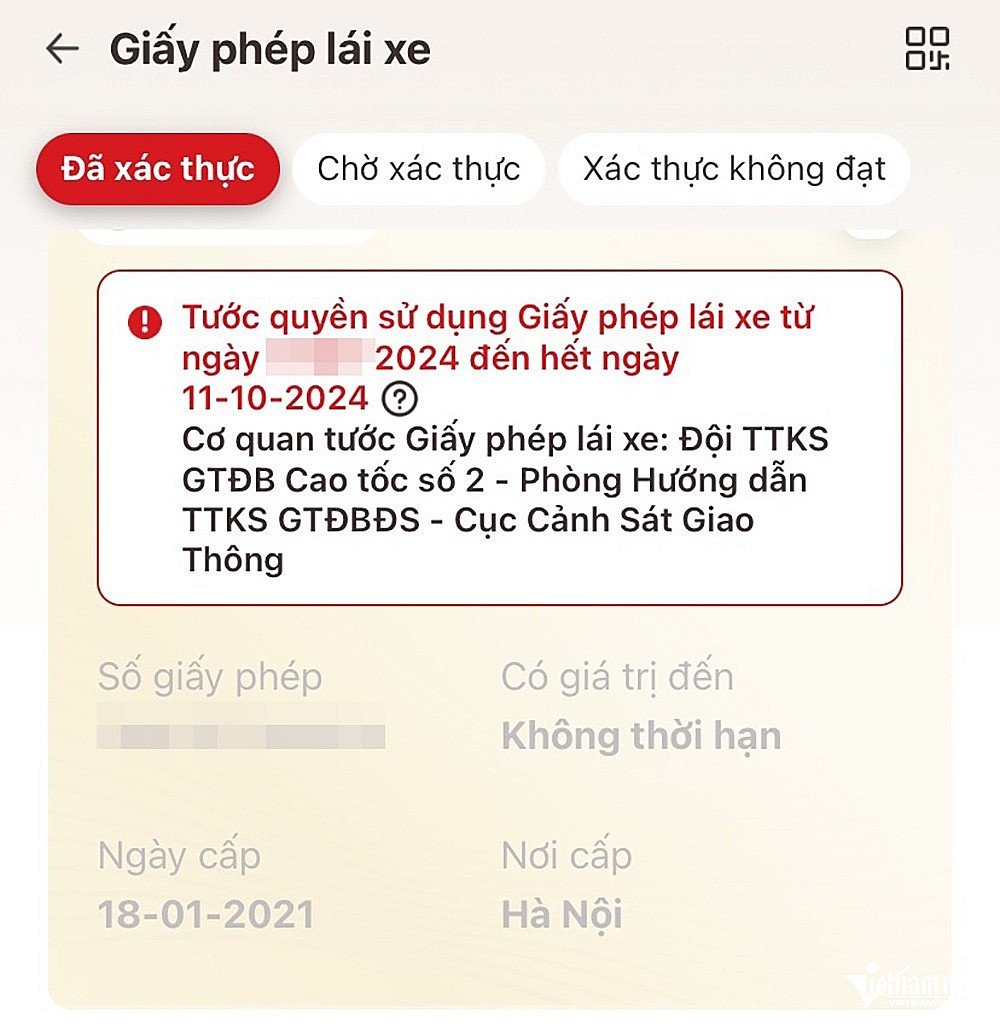 Hình ảnh trường hợp bị tước quyền sử dụng giấy phép lái xe qua ứng dụng VNeID. Ảnh chụp màn hình