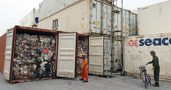 TP. Hồ Chí Minh: Doanh nghiệp đề nghị được xử lý container phế liệu tồn đọng