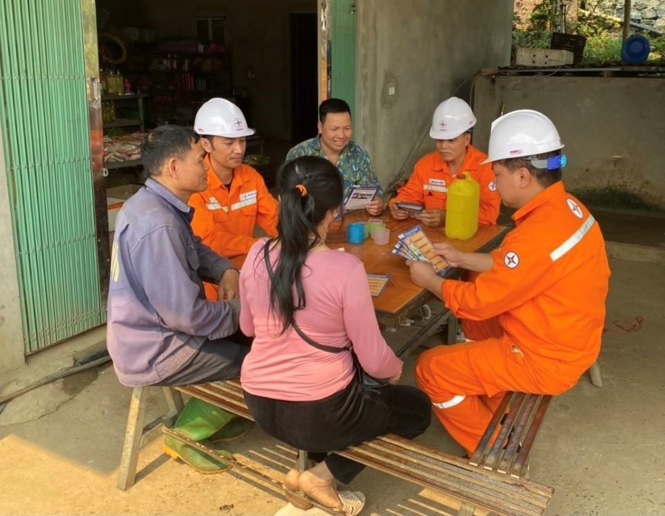 Sơn La: Tăng cường công tác chỉ đạo, tuyên truyền về tiết kiệm điện