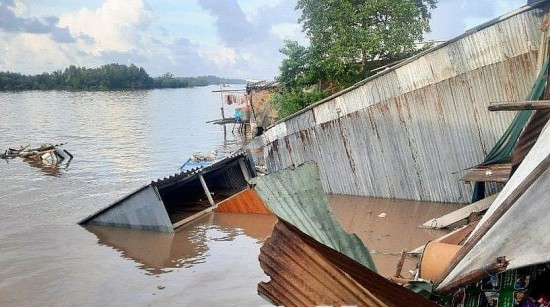 ca mau sat lo trong dem lam 9 can nha anh huong thiet hai 1 ty dong