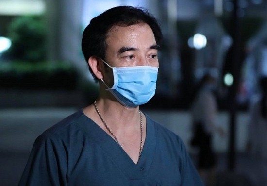 cuu giam doc benh vien bach mai nguyen quang tuan can lam gi de tro lai nganh y