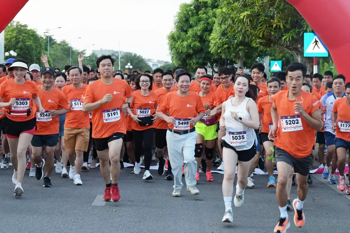 500 phóng viên, biên tập hào hứng tham gia giải chạy 'Vì Làn sóng khỏe'