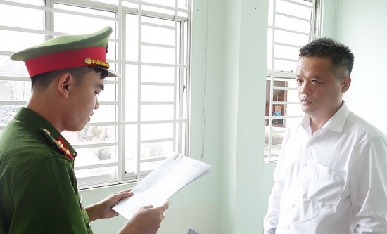 an giang khoi to nhom cuu lanh dao nhan vien ngan hang gay thiet hai hon 600 ty dong