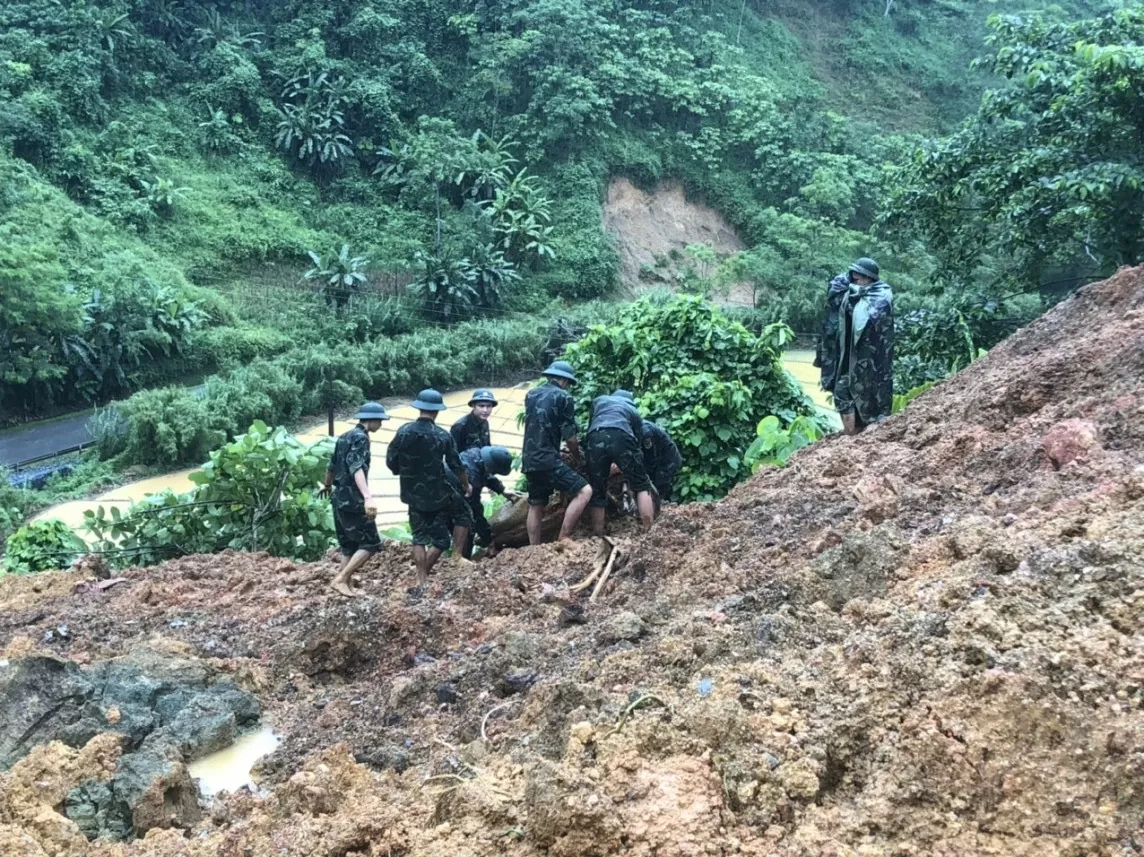 Cập nhật vụ sạt lở đất ở Hà Giang: 15 người thương vong, huy động 500 người tham gia tìm kiếm