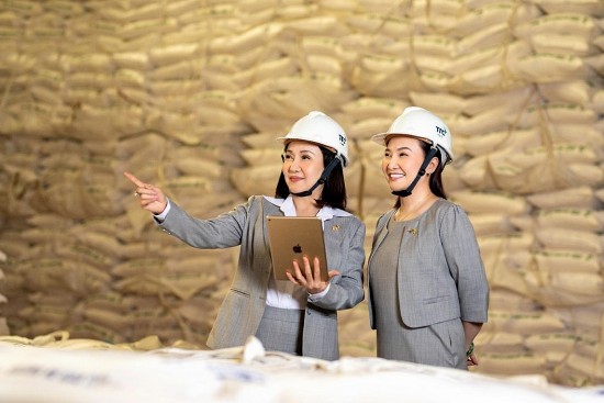 hai nguoi phu nu tao nen vi ngot cho ttc agris