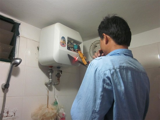 nhung luu y khi lap binh nong lanh dung cach an toan