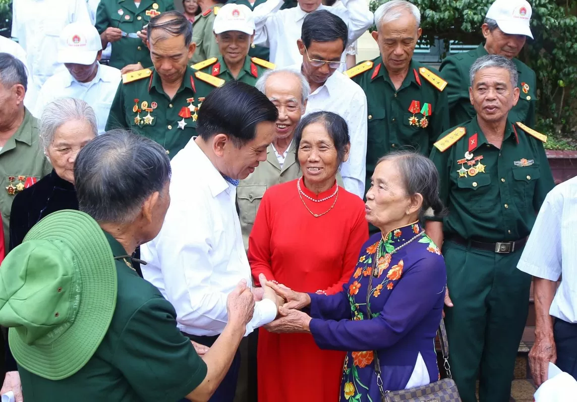 Lãnh đạo Bộ Lao động - Thương binh và xã hội Hoan gặp mặt đại biểu người có công tỉnh Nam Định