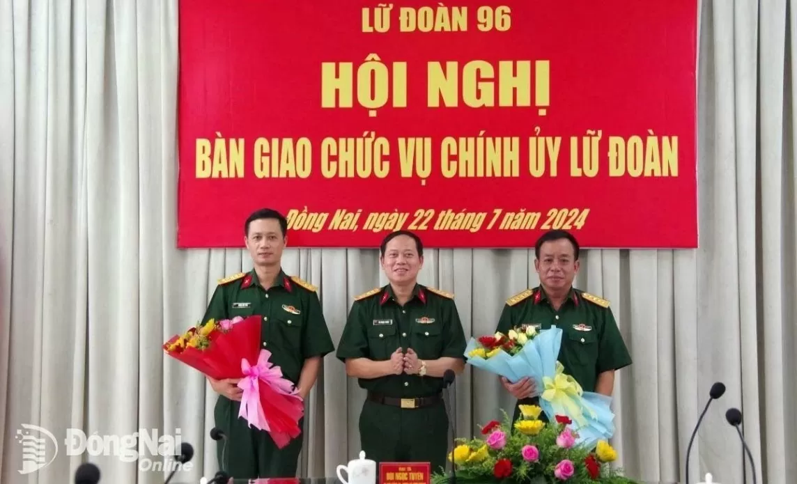 Đại tá Dương Hữu Tùng giữ chức Chính ủy Lữ đoàn 96