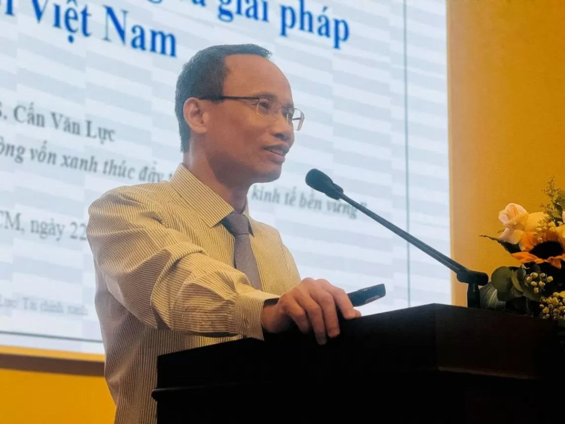 dòng vốn xanh tiến sĩ Cấn Văn Lực – Chuyên gia tài chính kinh tế, Thành viên Hội đồng Tư vấn Chính sách tài chính – tiền tệ Quốc gia cho rằng cần tập trung xanh hóa 5 lĩnh vực ưu tiên