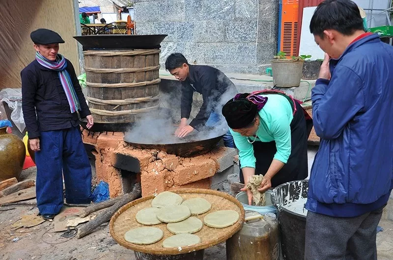 Bánh tam giác mạch, loại bánh được làm từ loài hoa dại