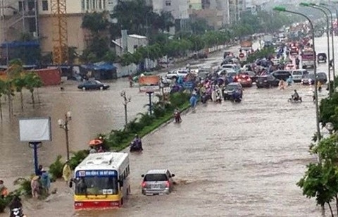 nong canh bao ngap lut khu vuc noi thanh ha noi trong chieu nay