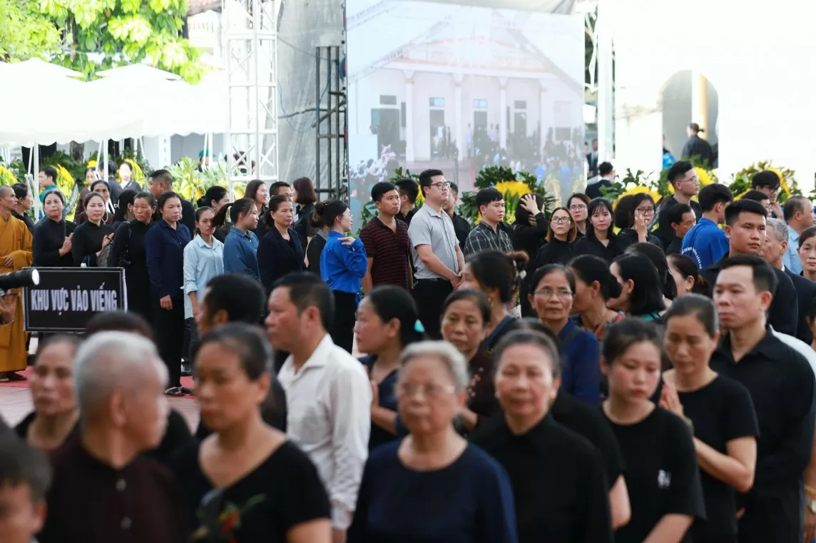 Quang Hải, Duy Mạnh cùng đồng đội đến viếng Tổng Bí thư Nguyễn Phú Trọng