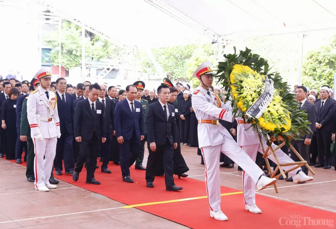 Gần 1 nghìn đoàn đến viếng Tổng Bí thư Nguyễn Phú Trọng tại xã Đông Hội, huyện Đông Anh, Hà Nội