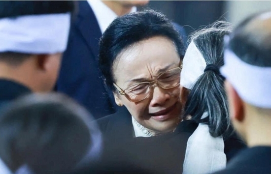 cai om giua phu nhan hai tong bi thu viet lao hon ca mot nghi thuc ngoai giao