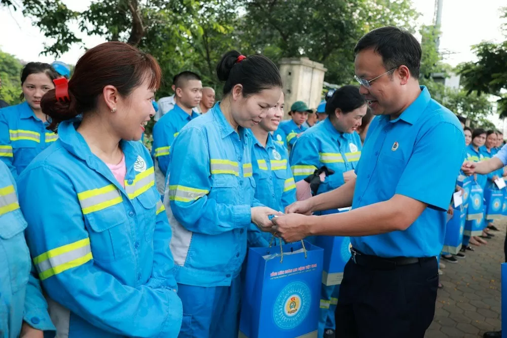 Công đoàn Việt Nam: 95 năm đóng góp quan trọng cho sự nghiệp cách mạng của dân tộc