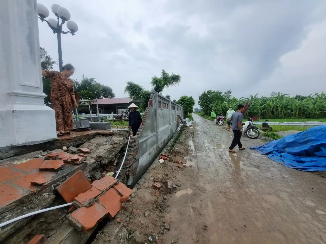 Phần công trình đình làng 24 tỷ ở Hà Nội đổ sập: Hé lộ dấu hiệu bất thường